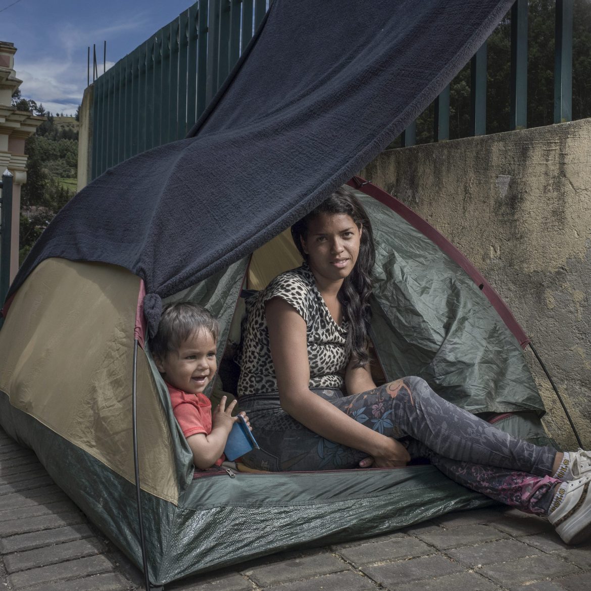 Mariangles mit Sohn, Grenzübergang Kolumbien und Ecuador