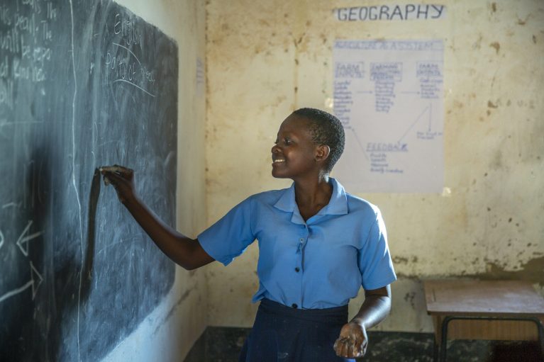 Litness Nyirongo Schulunterricht in Malawi