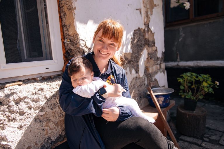 Ukraine, Sarah mit Baby