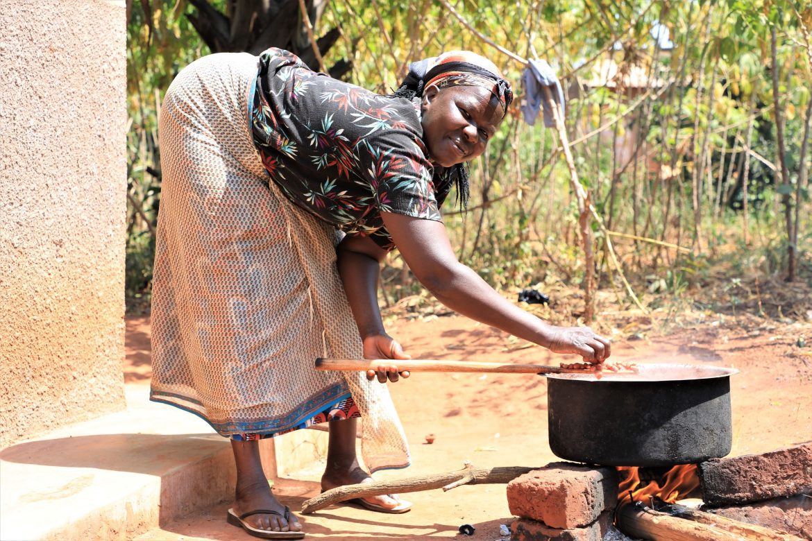 Janet kocht, Uganda