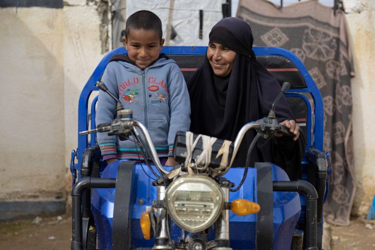 Farah mit ihrem Sohn in Syrien
