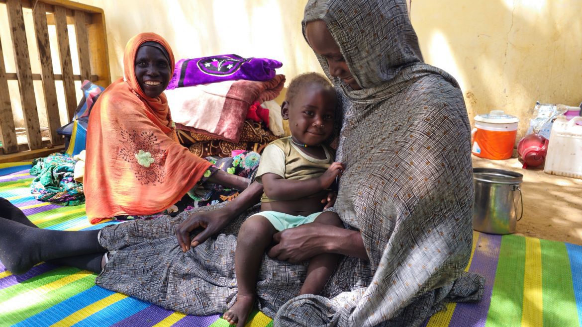 Immer mehr Menschen fliehen vor Kämpfen im Sudan in den Tschad.